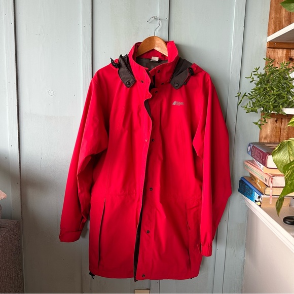 MEC Other - MEC Outdoor Rain Jacket Goreteck Retractable Hood